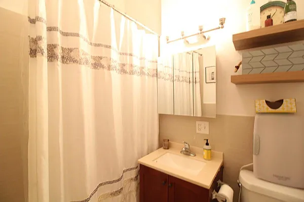 Rented by Keller Williams NYC | media 7