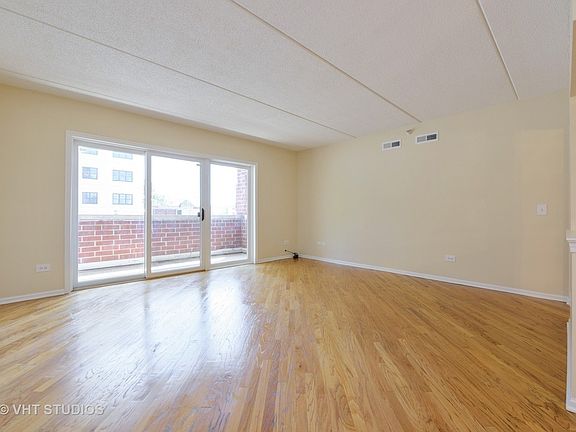 3rd image of 5000 Oakton St APT 209