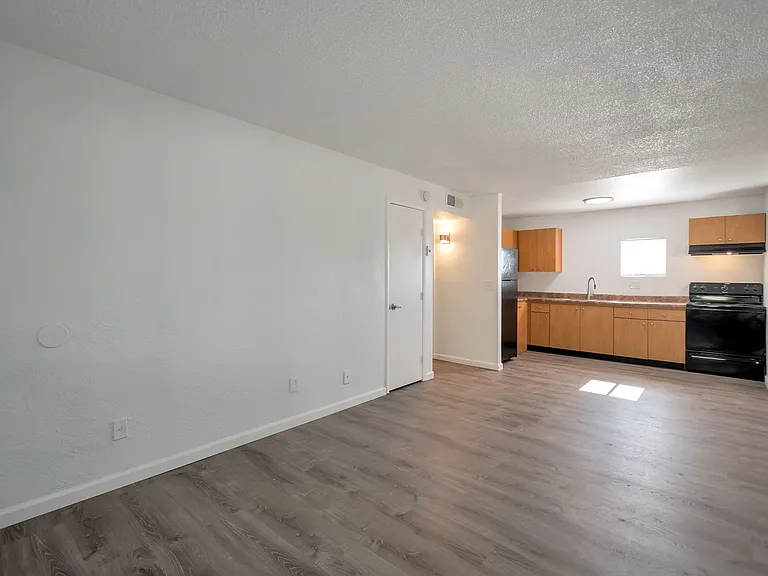 2234 W Hazelwood St — Photo 39