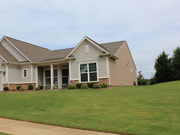 3rd image of 1060 Pebble Creek Rd