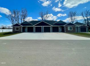 202 New Trier Ave NW, Watertown, SD 57201