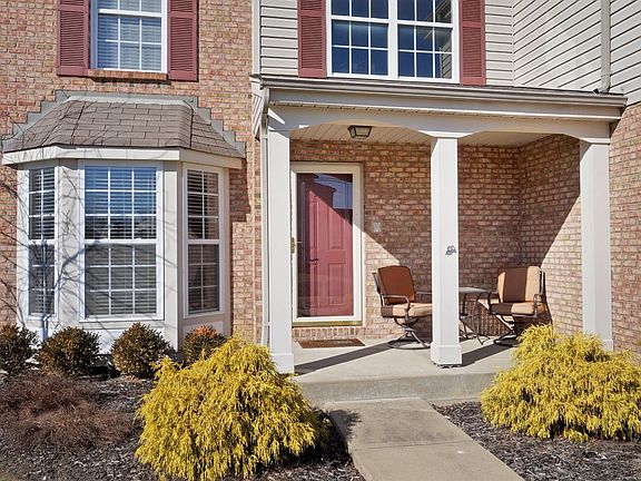 2nd image of 6459 Lakearbor Dr