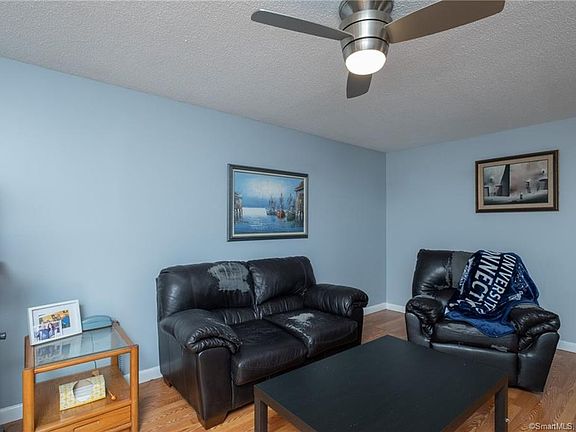 5th image of 30 Alderson Ave