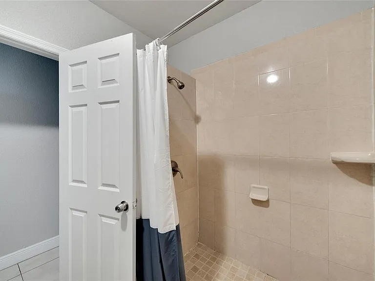 3651 Haines Rd N — Photo 28