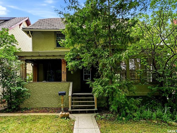 2nd image of 21 Angus Crescent