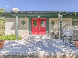 132 Meadows Dr N, Granbury, TX 76048