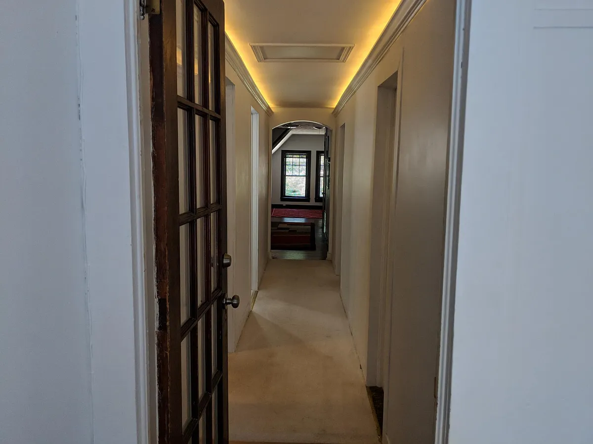 Apartment entry - 602 Market St