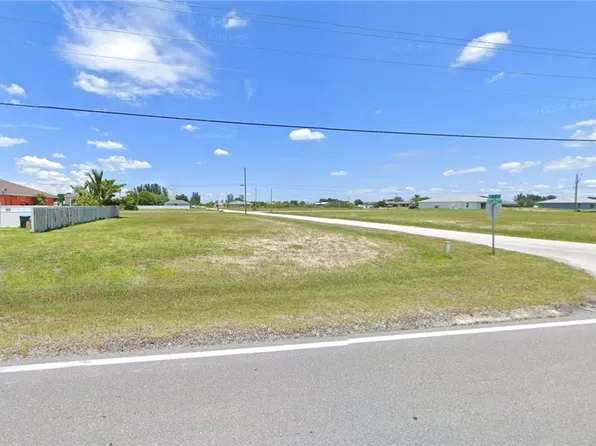 511 Diplomat Pkwy E, Cape Coral, FL 33909