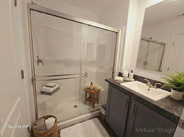 2 bed, 2.0 bath, 880 sqft, $1,700 — Photo 3
