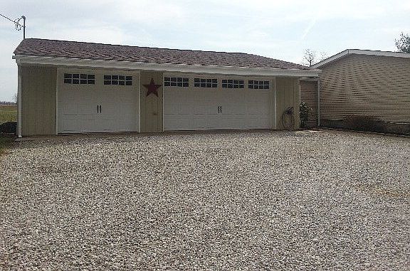 2nd image of 5643 Township Road 213