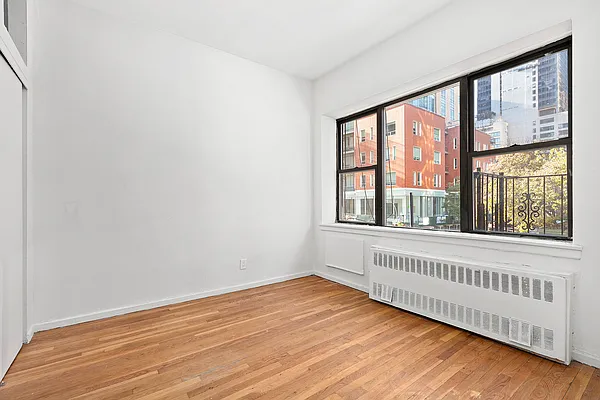 Rented by Compass | media 9