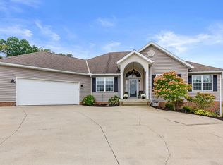 2377 Valley Rd, Ontario, OH 44903