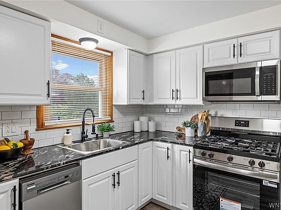 3rd image of 107 Alpine Pl