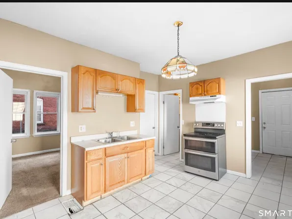 40 Bond St Unit 1, Hartford, CT 06114