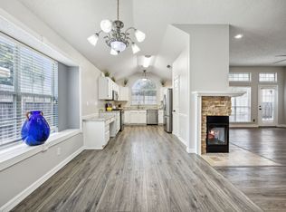 5207 Tennis Villa Dr, Arlington, TX 76017