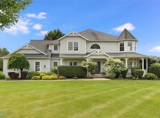 8462 Rockefeller Ln, Northfield, OH 44067