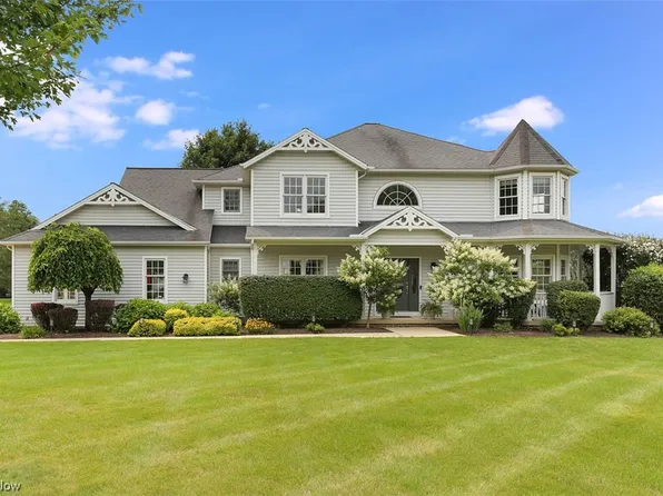 8462 Rockefeller Ln, Northfield, OH 44067