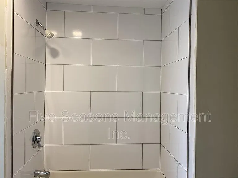21 Lafayette Pl #1 — Photo 6