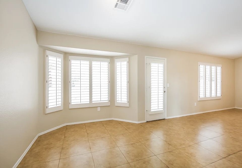 1st image of 8105 Divernon Ave