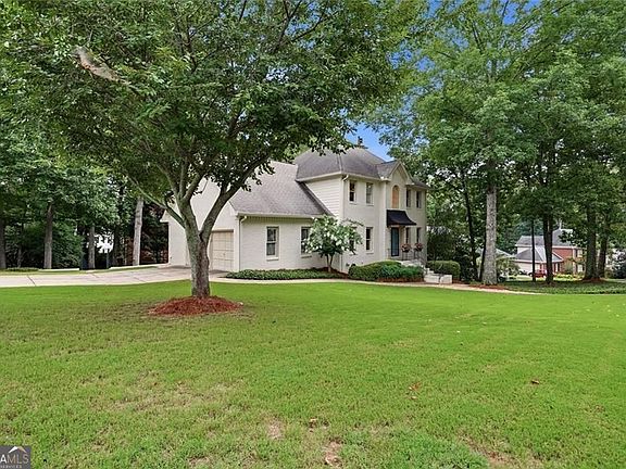 3rd image of 2140 Potomac Pl