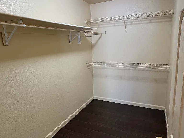 5425 Buckwood Way — Photo 6