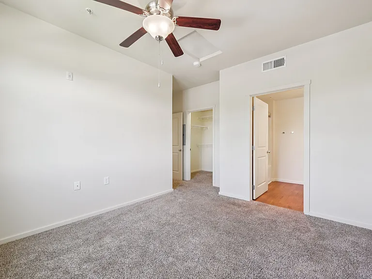 Copper Creek Apts — Photo 16