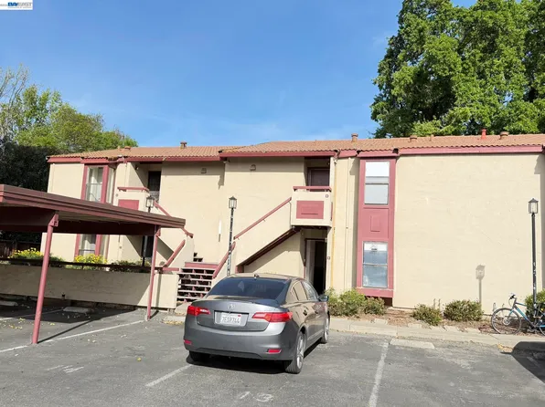 1391 Monument Blvd APT 5, Concord, CA 94520