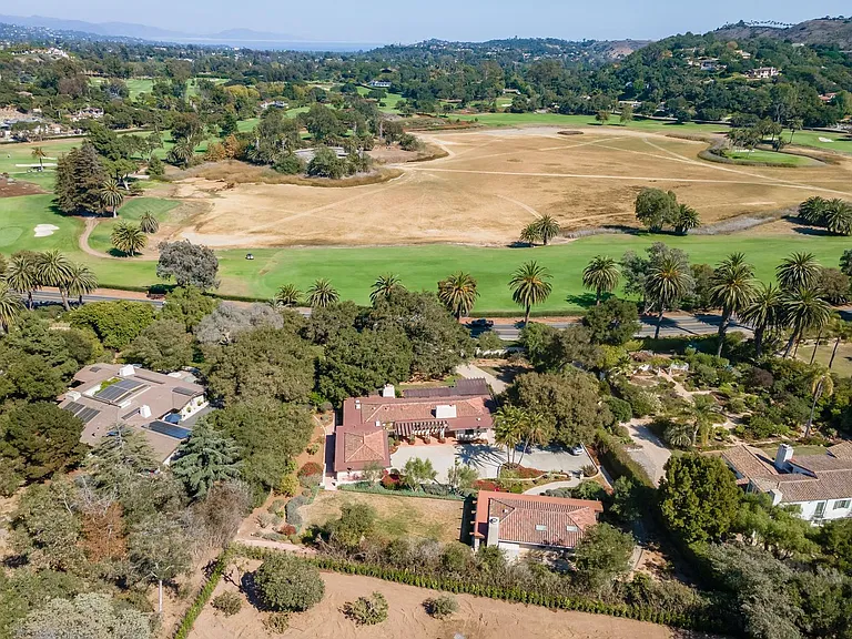 525 Las Palmas Dr — Photo 36