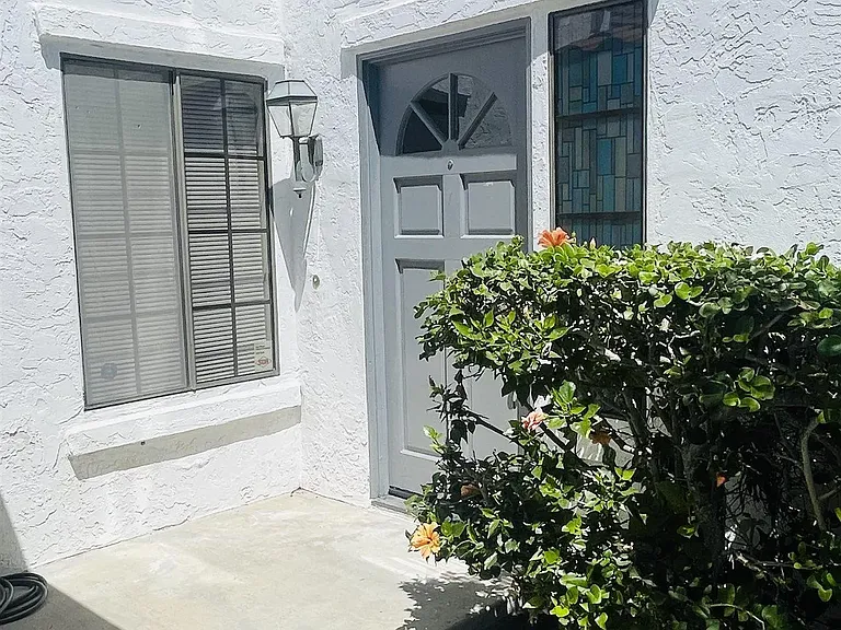3488 Voyager Cir — Photo 4