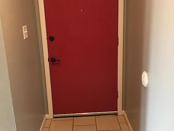 4th image of 4530 NW Cheyenne Ave