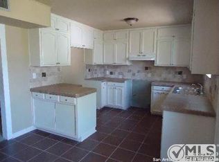 135 Burwood Ln, San Antonio, TX 78213
