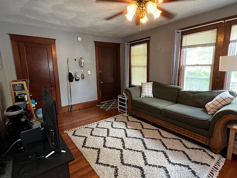 14 Ash St #1 — Photo 3