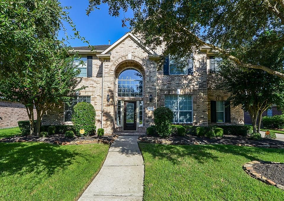 1st image of 2118 Venezia Dr