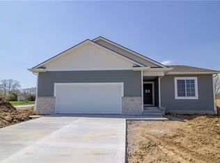 700 Neely St, Mitchellville, IA 50169