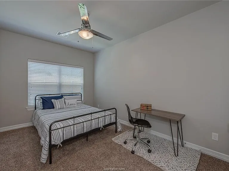 404 Poplar St #A — Photo 11