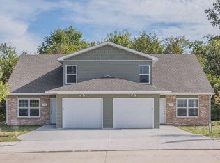 7902 N Glen Meadow Dr, Columbia, MO 65202