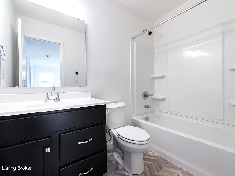 10029 Windcrest Farms Ln — Photo 42