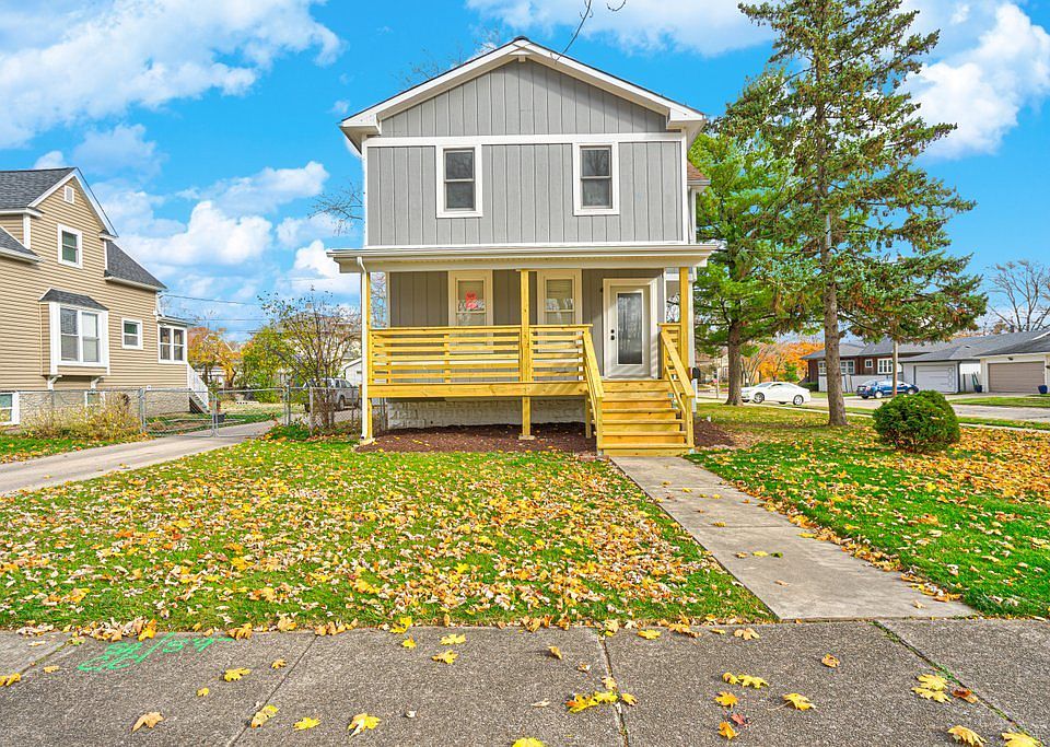 1st image of 803 N 3rd Ave
