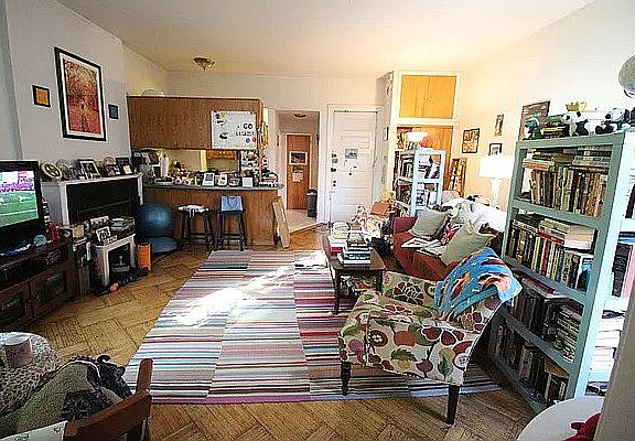 2nd image of 254 W 71st St APT 1B