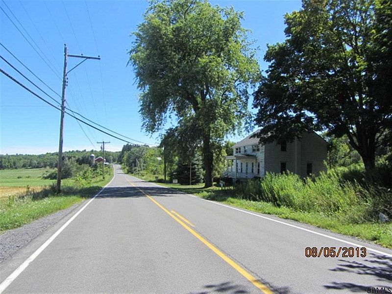 4th image of 379 SWITZKILL Road