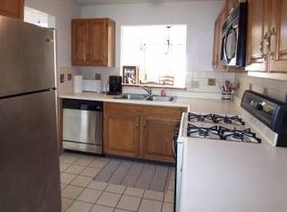 470 Ascot Ln, Streamwood, IL