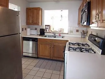 470 Ascot Ln photo 1