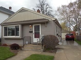 612 Augusta St, Racine, WI 53402