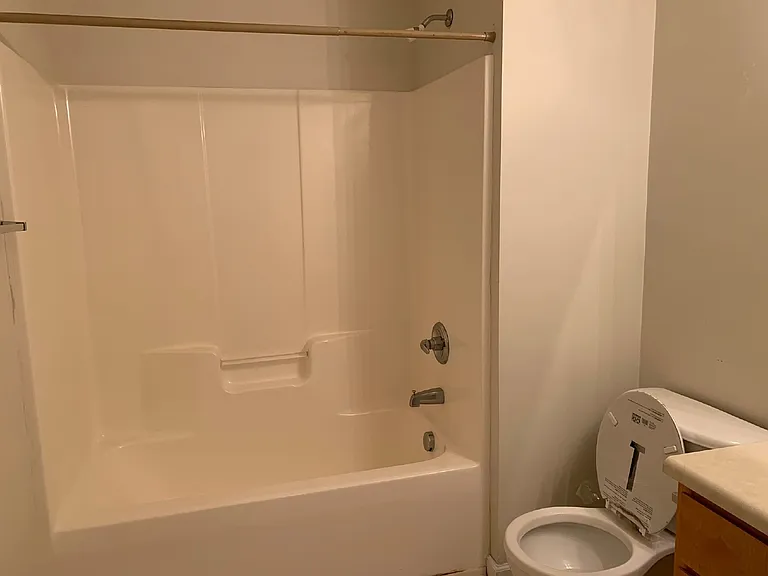 101 Hall St #121 — Photo 4