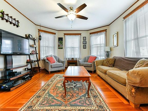 5th image of 20 Hoyle St #1