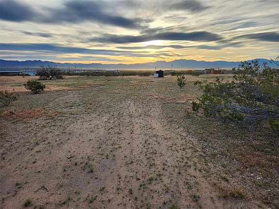 5th image of 1534 S Elfrida Rd