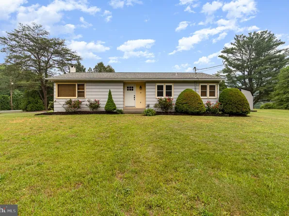 12 Mercer Ave, Shamokin, PA 17872