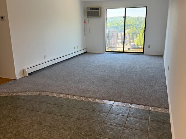 134 Mammoth Rd #28, Hooksett, NH 03106