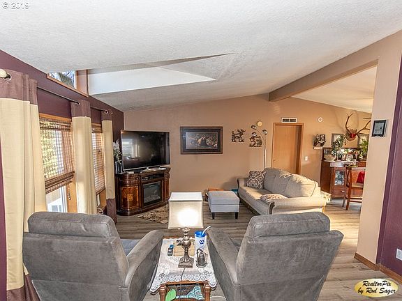 4th image of 1885 Heartwood Dr