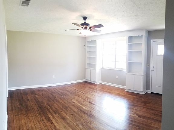 3rd image of 123 Sonja Dr